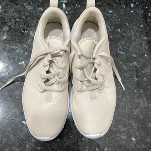 Nike golf shoe beige